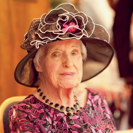 Photo of photos/Mary Griffiths nee Ferns - that hat portrait